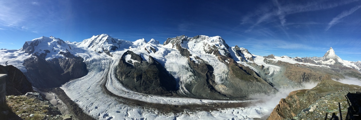 Unsere schönen Schweizer Berge... das Matterhorn mit 4478 m und die Dufourspitze mit 4634 m